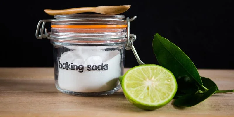 how to clean fruits with baking soda and vinegar