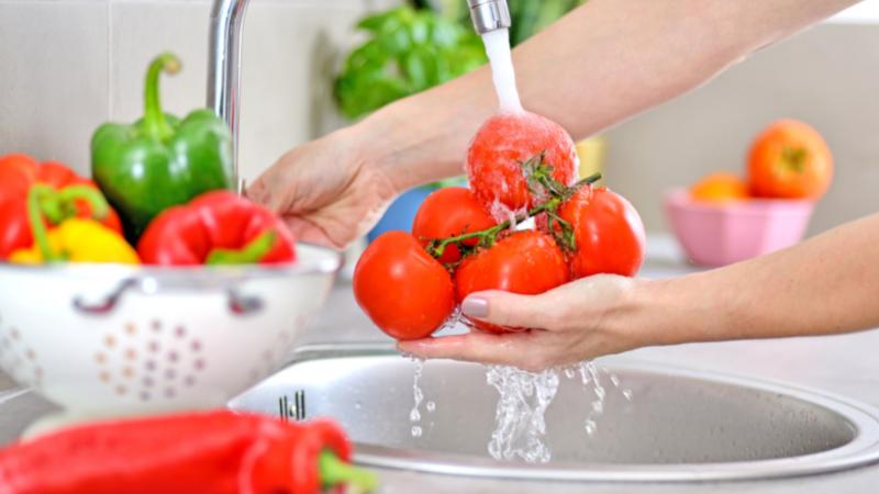 how to wash fruits and vegetables to remove pesticides